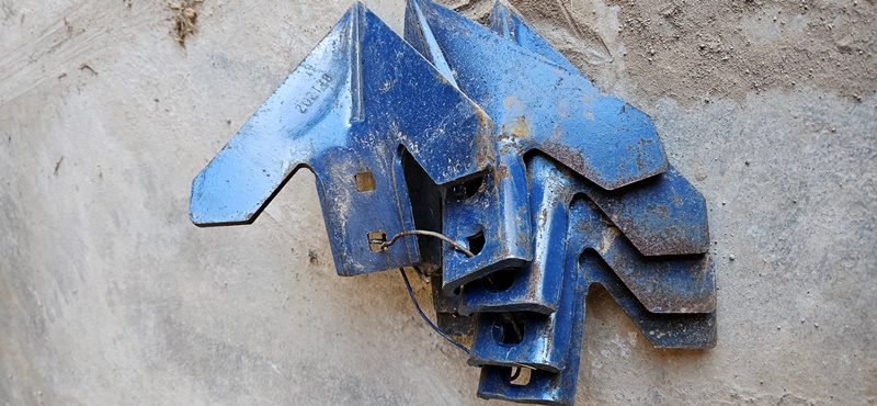 80 new 202T 8 inch sweeps 